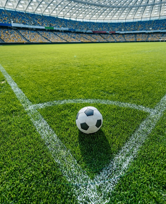 csm_Fussball_auf_Feld_Clipdealer_4a7eade5db-2048919007